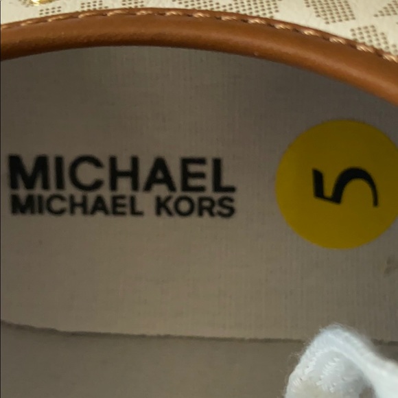 Michael Kors shoes - Picture 7 of 15